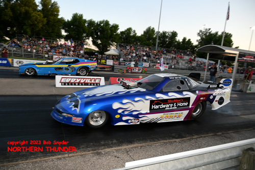 Kris Battey - 'Batmobile' (near lane) vs 
Danny Mann - 'Pony Up' (far lane)